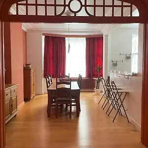 De Charme Dans Maison De Maitre Bruxelloise Apartamento